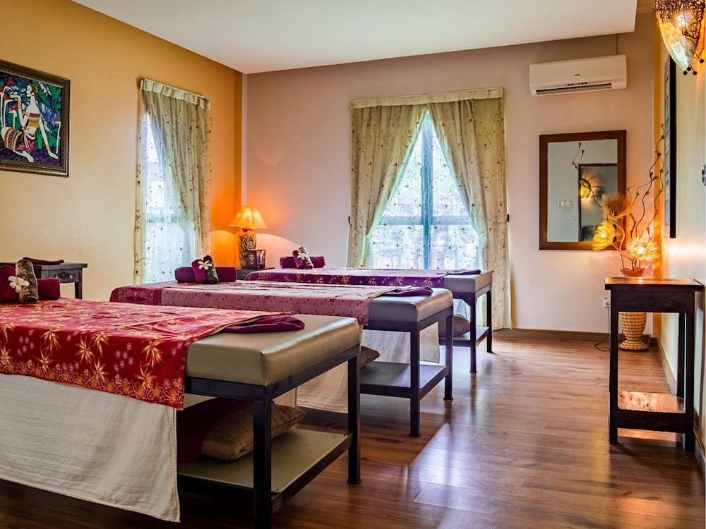 Beringgis Beach Resort & Spa Papar Exterior foto