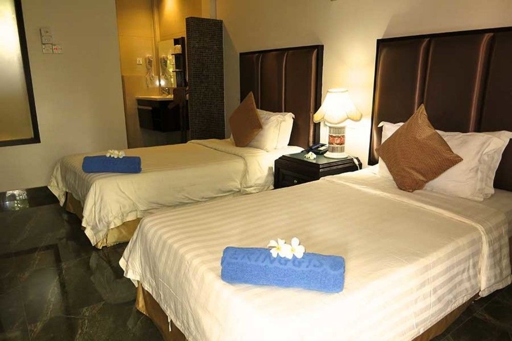Beringgis Beach Resort & Spa Papar Exterior foto